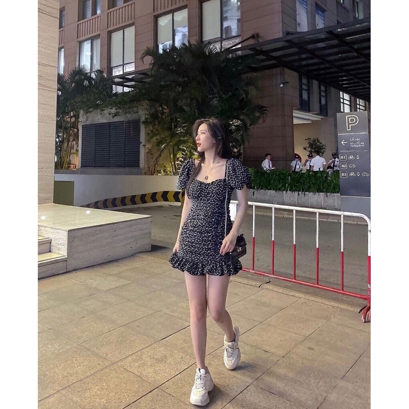 🍓Váy chấm bi đen - trắng cổ vuông dúm đuôi cá ( ảnh thật, cận chất) | BigBuy360 - bigbuy360.vn