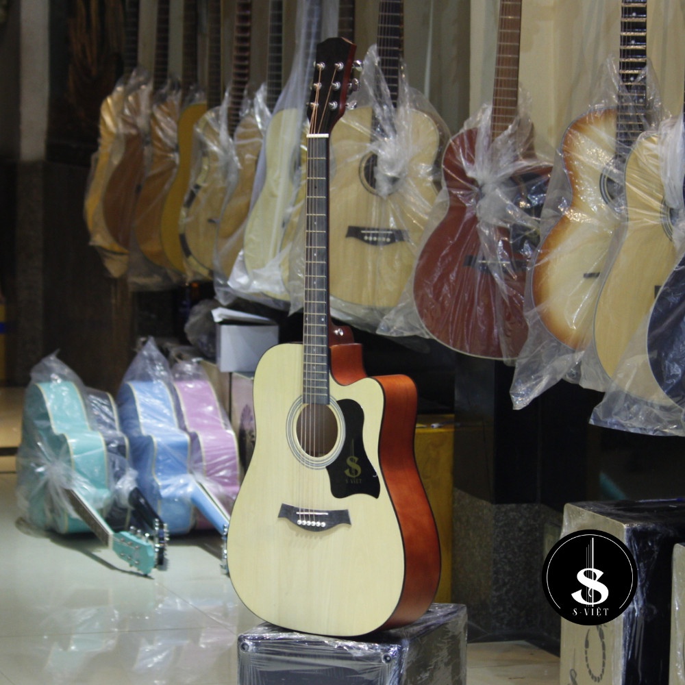 Đàn guitar acoustic gỗ thịt, có ty, khóa đúc chính hãng S Việt mã CV135