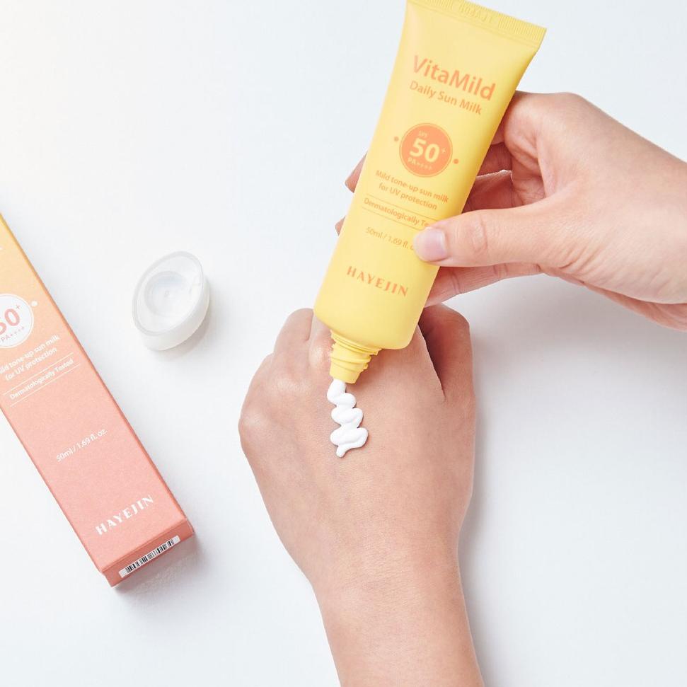 Kem Chống Nắng Dùng Hàng Ngày SPF50+ PA+++ 6969Q | BigBuy360 - bigbuy360.vn