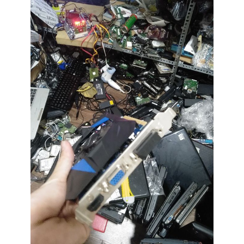 GT 730 GIGA 1G DDR5 chơi liên minh fifa4