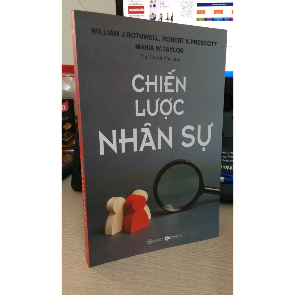 Sách - Chiến Lược Nhân Sự