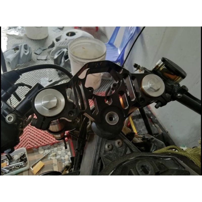 Chảng ba bàn thờ cnc kiểu R1 cho R15v3