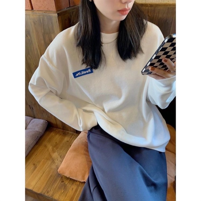 [QUÀ TẶNG 1 DÂY BUỘC TÓC] Áo Nỉ Sweeter Form Rộng Dài Tay Logo Ngực Cổ Tròn Trắng Xám | BigBuy360 - bigbuy360.vn