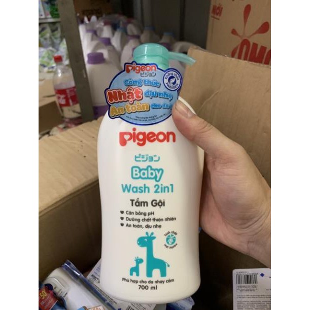 Sữa tắm gội 2 trong 1 cho bé Pigeon - 700ml