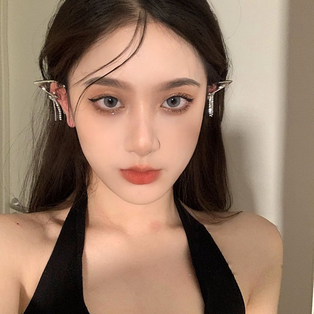 Khuyên tai dạng kẹp mặt tua rua phong cách Hàn Quốc cá tính thời trang cho nữ