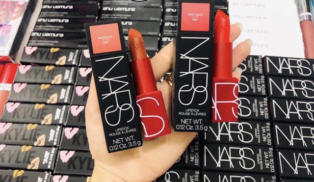 Son NARS LIPSTICK ROUGE À LÈVRES màu 2920 2940 2962 2963 2967 2975 2977