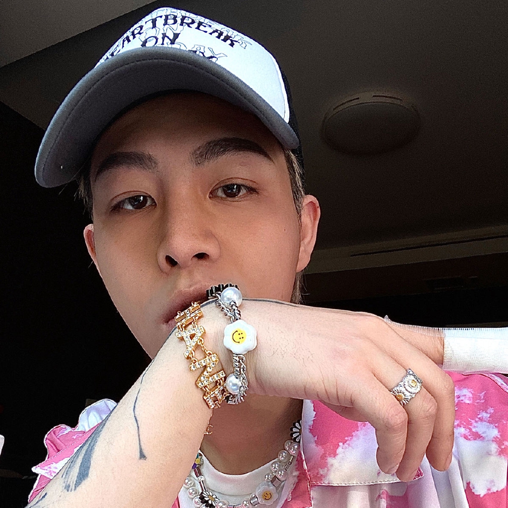 Vòng Đeo Tay Hình Hoa Hướng Dương Đính Ngọc Trai Xinh Xắn