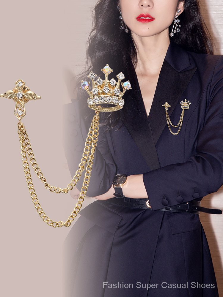 SWAROVSKI ♥️Trâm Cài Áo♥️ Ghim Cài Áo Dây Xích Phối Tua Rua Hình Đôi Cánh Đính Đá Sang Trọng Dành Cho Nam Nữ