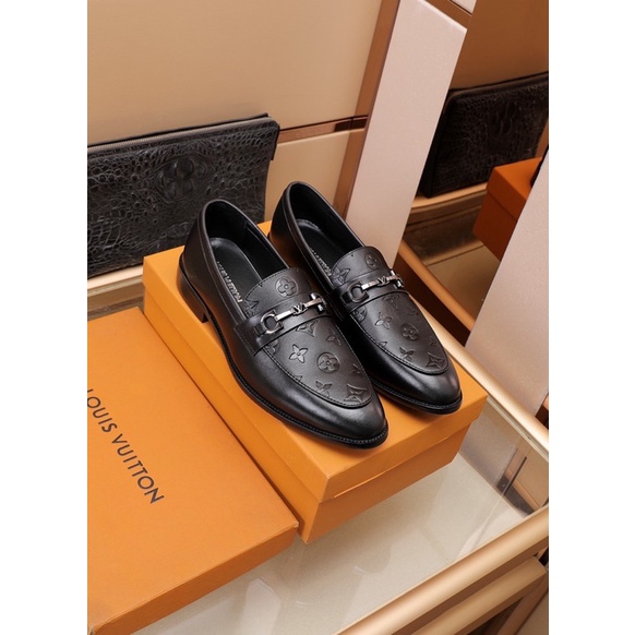 Giày tây lười da cho nam thương hiệu thời trang Louis Vuitton da thật cao cấp dập vân logo LV