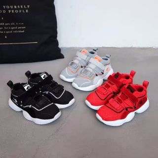 Giầy trẻ em