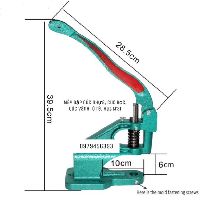 Máy dập cúc