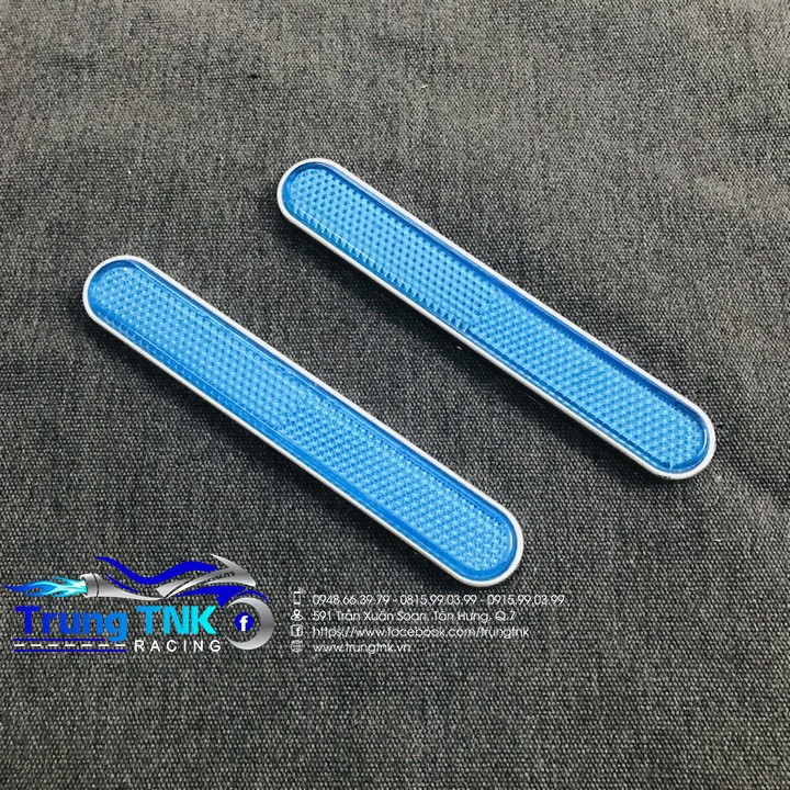 Mắt mèo phản quang dán phuộc.