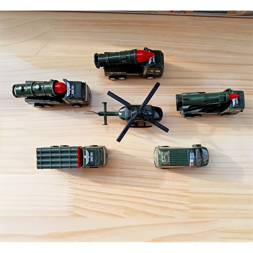 Bộ 6 Xe Quân Sự Đồ Chơi Cho Bé Gồm Các Xe Chứa Bệ Phóng Tên Lửa, Máy Bay, Xe Cứu Thương