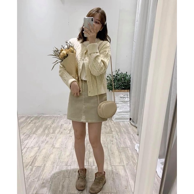 Chân váy chữ A nhung tăm co giãn cúc trước