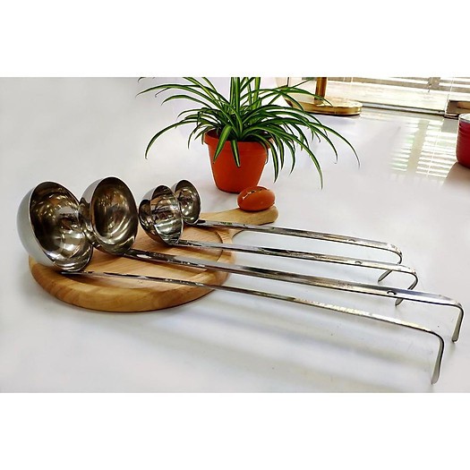 Vá múc canh có móc treo - Làm bằng inox, đủ size, tiện lợi cho người dùng - VAMOC