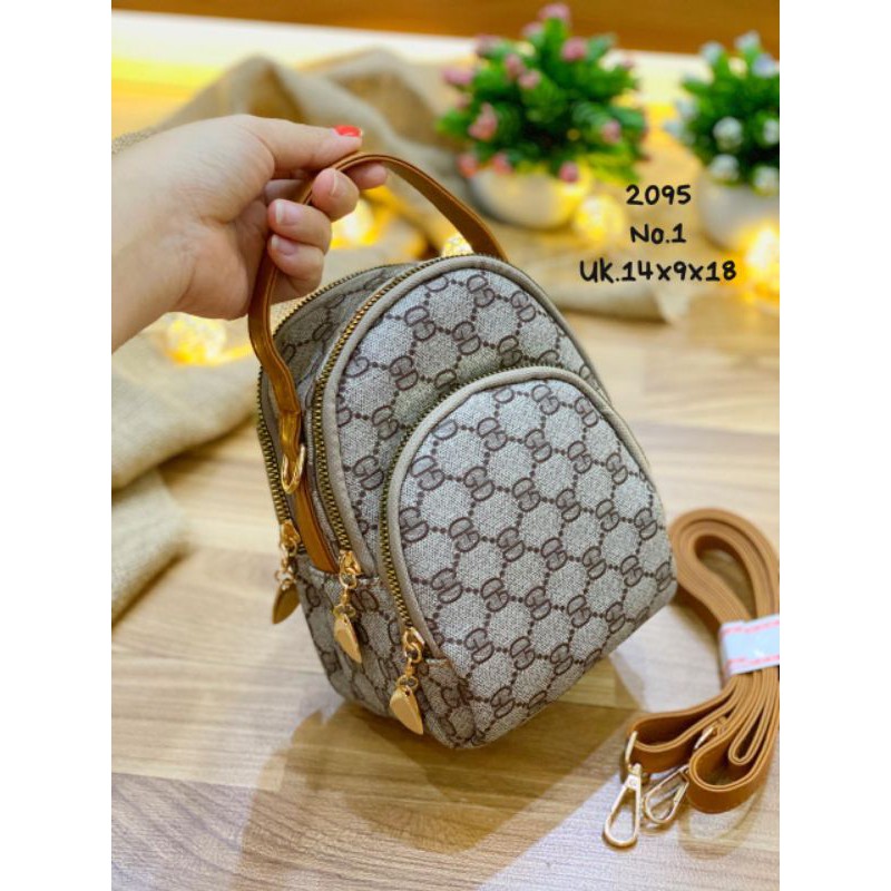 Túi Đeo Chéo Gucci Mini Màu Trơn 2095