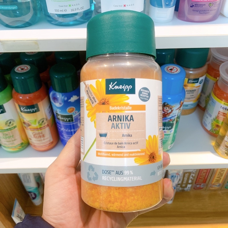 Muối tắm Kneipp Arnika Aktiv - 600g - Hàng nội địa Đức