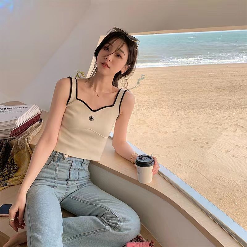 Áo Hai Dây Thêu Họa Tiết Thời Trang Hàn Quốc Cá Tính