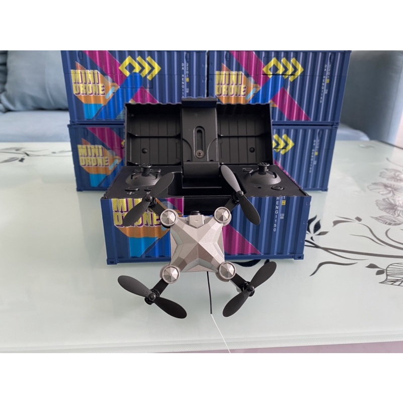 Máy bay mini flycam Mini DH150 có camera gấp gọn trong container