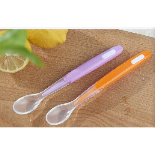 Thìa ăn dặm silicon cán dài siêu mềm cho bé