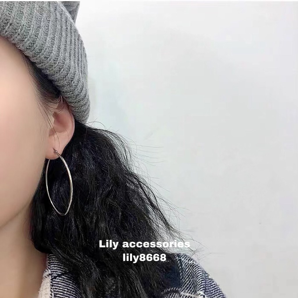 khuyên tai titan hình elip không gỉ không đen không dị ứng cá tính