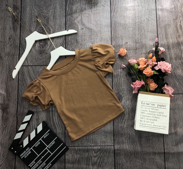Áo croptop tay phồng