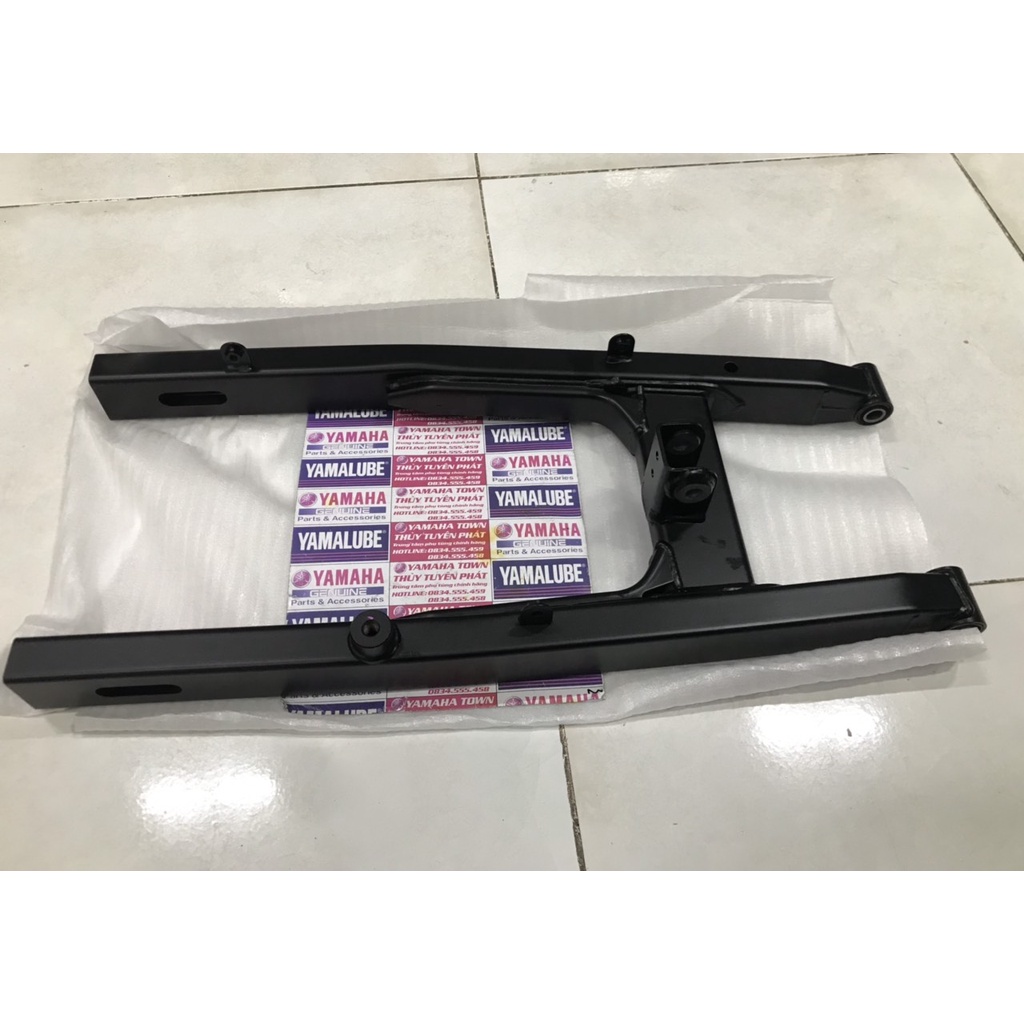 Gắp sau - cụm càng sau Exciter 150 đời 2015 - 2018 chính hãng Yamaha