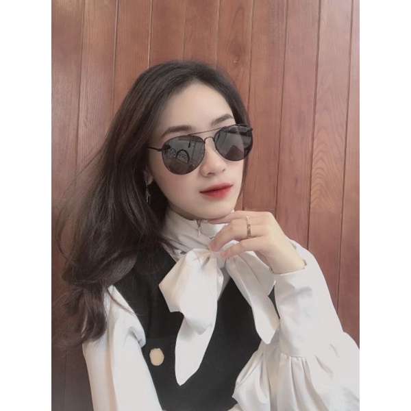 Kính Topshop có mail mua hàng của web