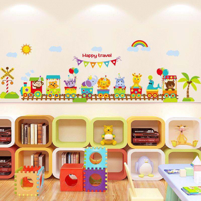 Decal dán tường Đoàn tàu con thú happy travel to nhất