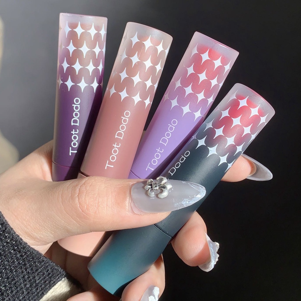 Son Môi Dưỡng Ẩm Lâu Trôi Chống Thấm Nước Không Dính Ly Thiết Kế Dễ Thương Gồm 8 Màu Tùy Chọn