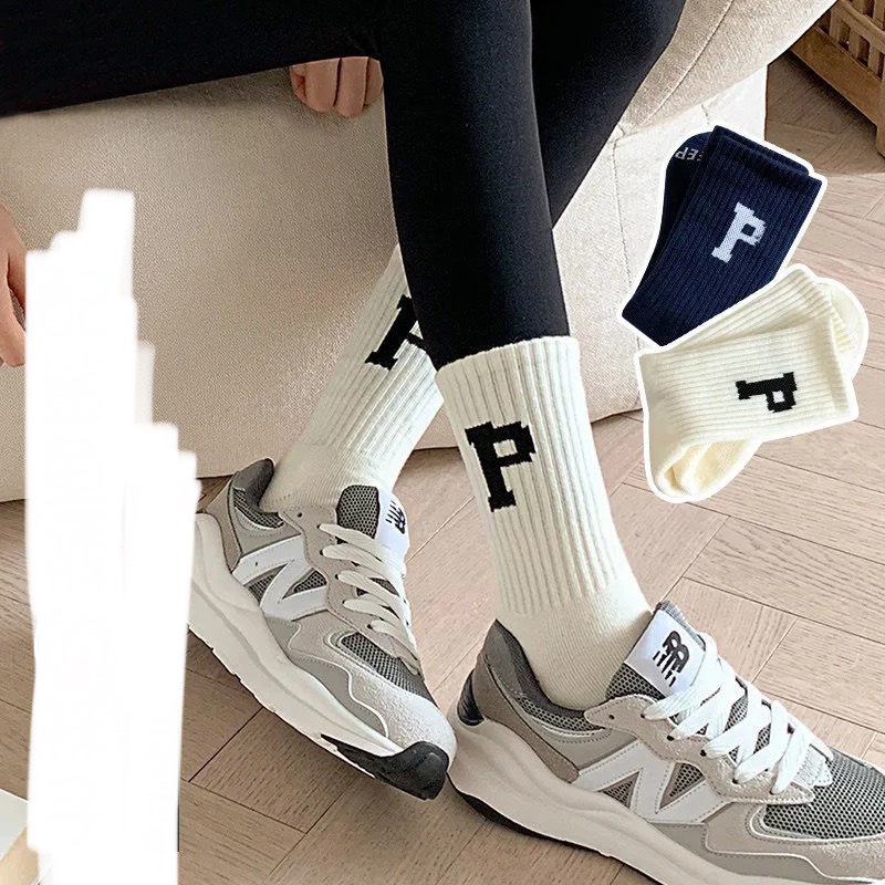 Set 4 đôi Tất Vớ Trơn Cổ Trung/ Cao Nam Nữ Trắng Đen Thời Trang Unisex Style Hàn Quốc