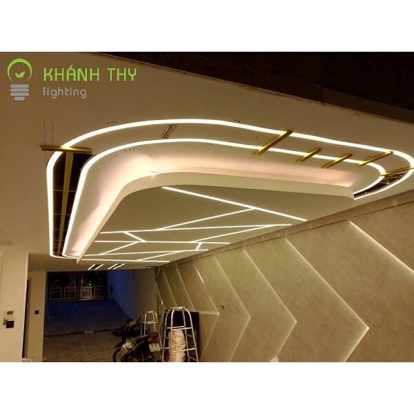 Led silicon dẻo uốn cong định hình, dùng uốn cong trên tường, trần nhà, tủ gỗ, hắt khe