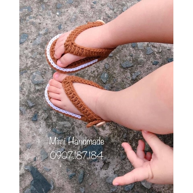 Dép xỏ ngón cho bé