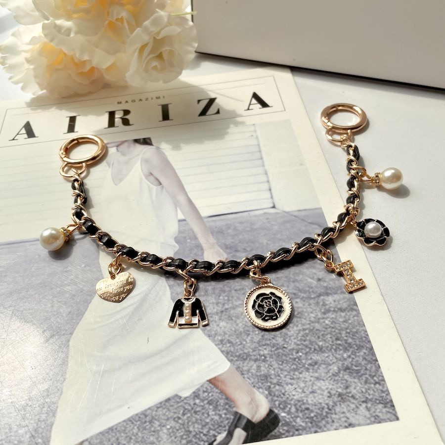 Dây xích đính ngọc trai phối mặt phong cách Chanel hai đầu khóa dùng gắn trang trí móc khóa/ túi xách/ balo DIY