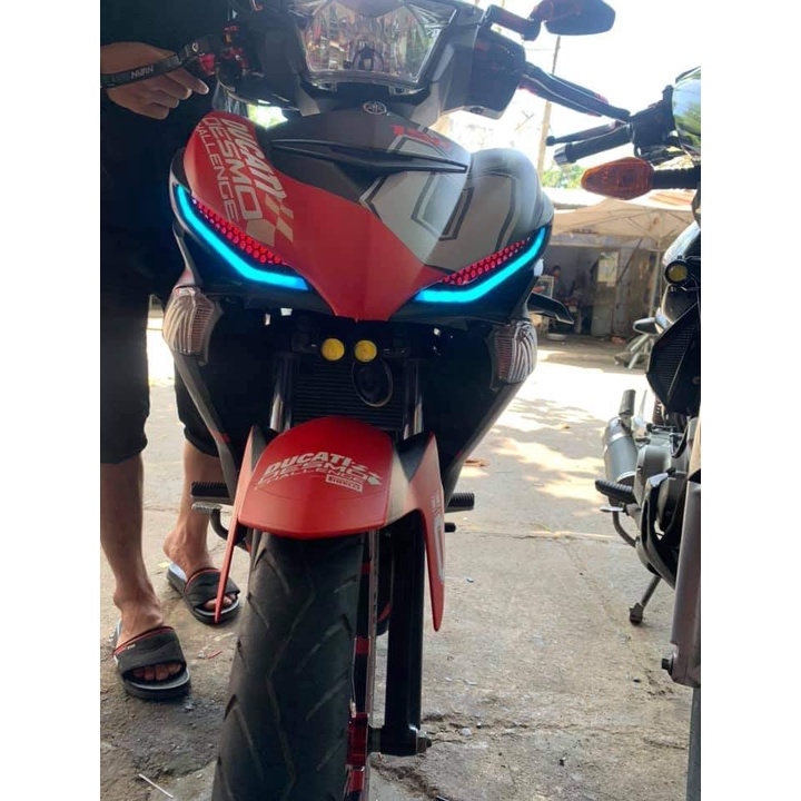 Demi i8 luoi gắn xe exciter 150 điều khiển bằng điện thoại