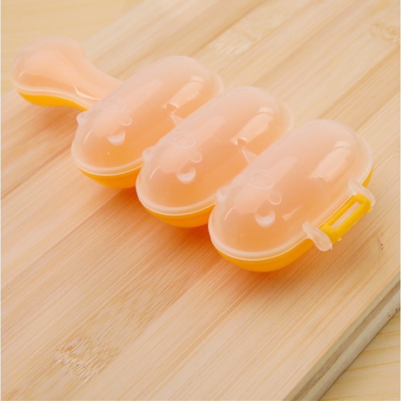 Bộ Dụng Cụ Lắc Cơm Kèm Thìa Tạo Hình Cho Bé Ăn Dặm