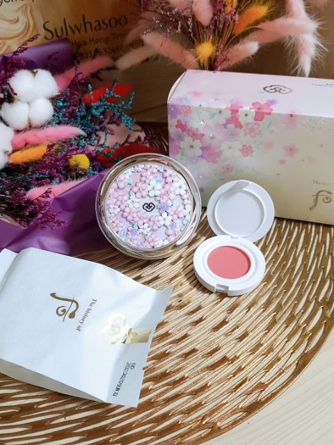 Phấn Cushion  whoo mẫu  Limited 2020 1 hộp +1loi +1 má hồng