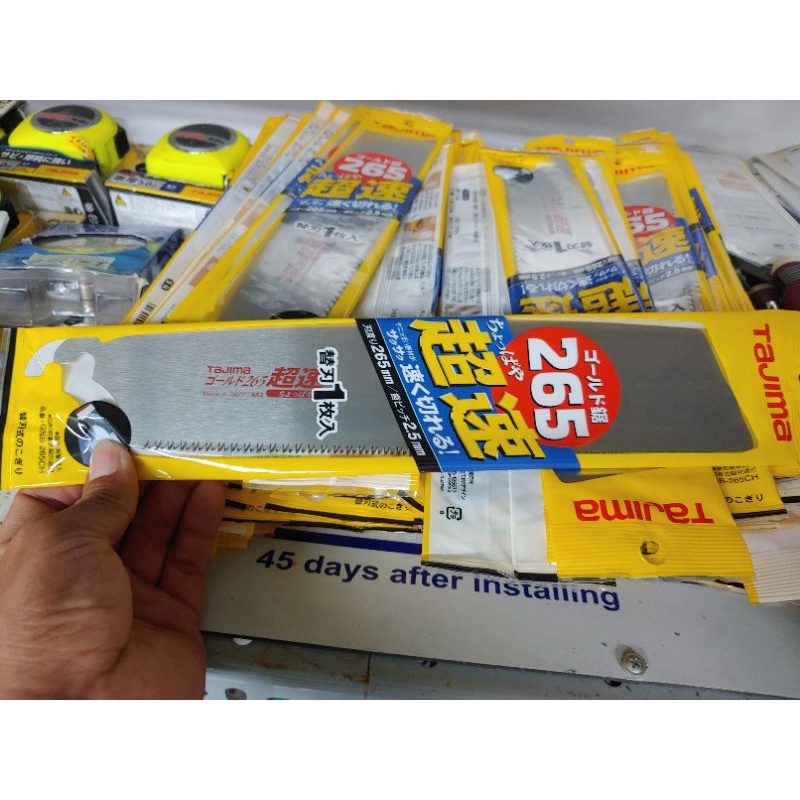 Cưa cầm tay made in Japan.