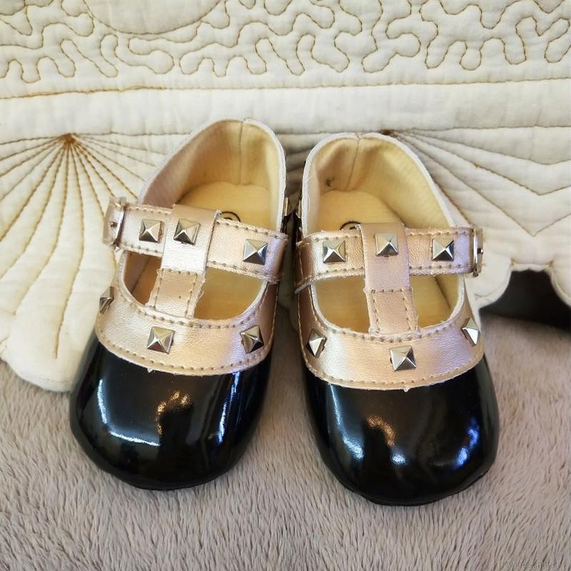 Giày búp bê da PU trang trí đinh tán cá tính sành điệu cho bé gái