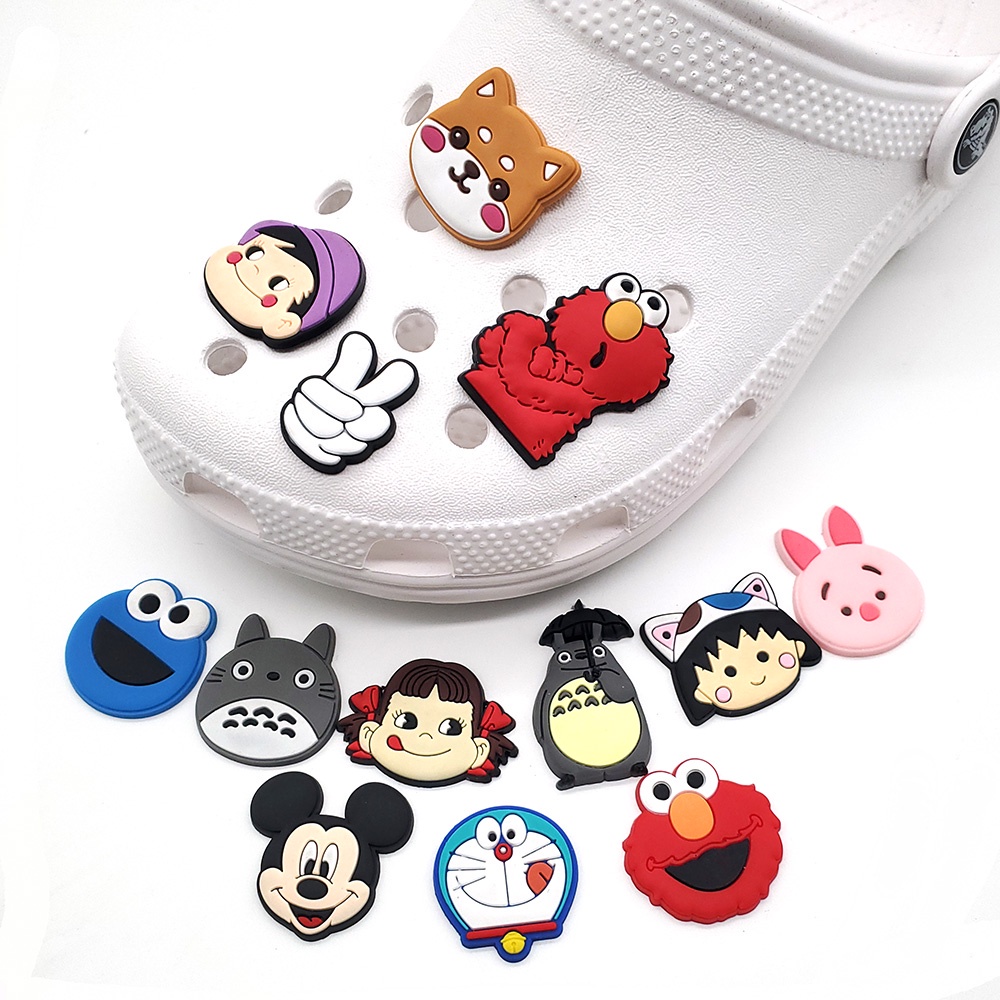 Jibbitz Chủ Đề Doraemon Dễ Thương Crocs Diy Shoe Charms Pvc Accessories Phụ Kiện Dép Với 1000 Mẫu Lựa Chọn Thích Hợp Làm Quà Tặng Giày Trẻ Em Chuột Mickey Hoạt Hình