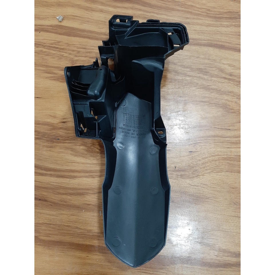 Chắn bùn sau bên trong AirBlade | Air Blade K66 (2015 -2019) chính hãng Honda 80101-K66-V00