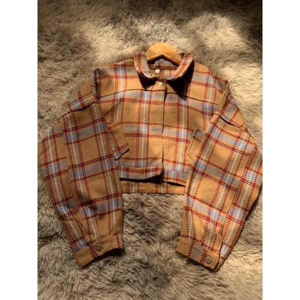 [Hàng 2hand kèm ảnh thật] Áo khoác dạ ngắn croptop dày dặn, trẻ trung | BigBuy360 - bigbuy360.vn