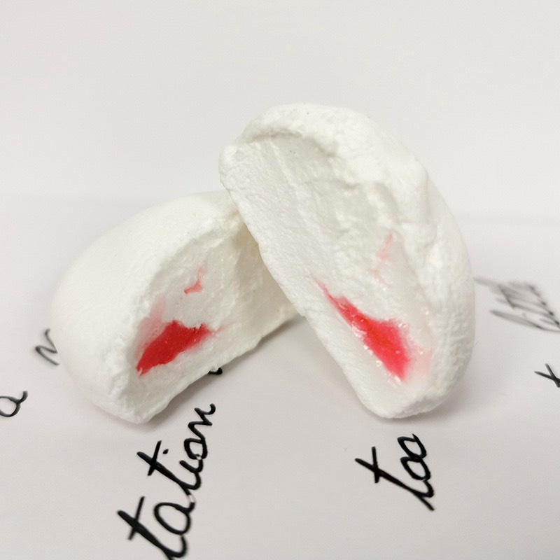 Kẹo xốp bông gòn marshmallow nhân dâu Merry Christmas 60g, đồ ăn vặt noel ngon rẻ