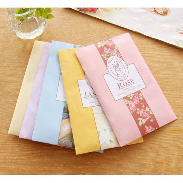 SALE!!! Túi thơm thảo dược để trong quần áo kèm móc treo