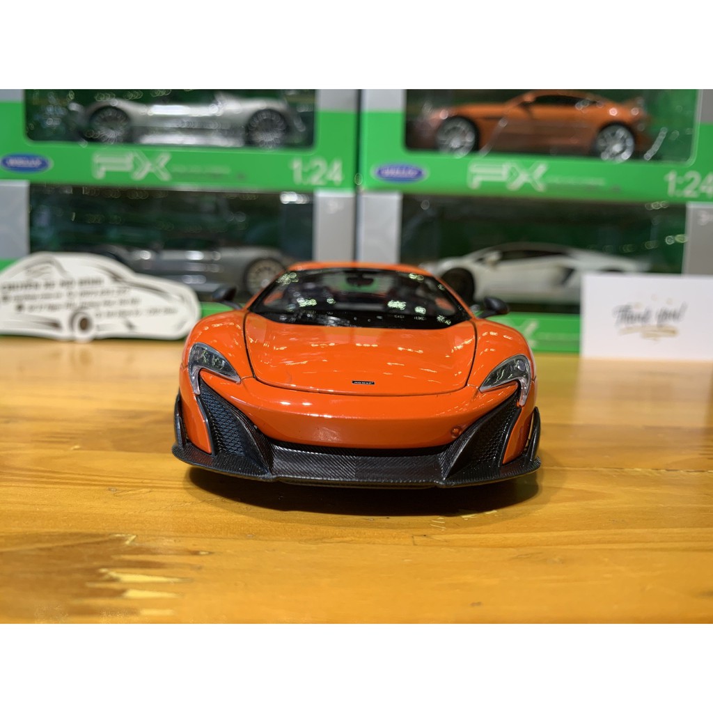 Xe mô hình trưng bày McLaren 675LT tỉ lệ 1:24 hãng Welly màu Cam