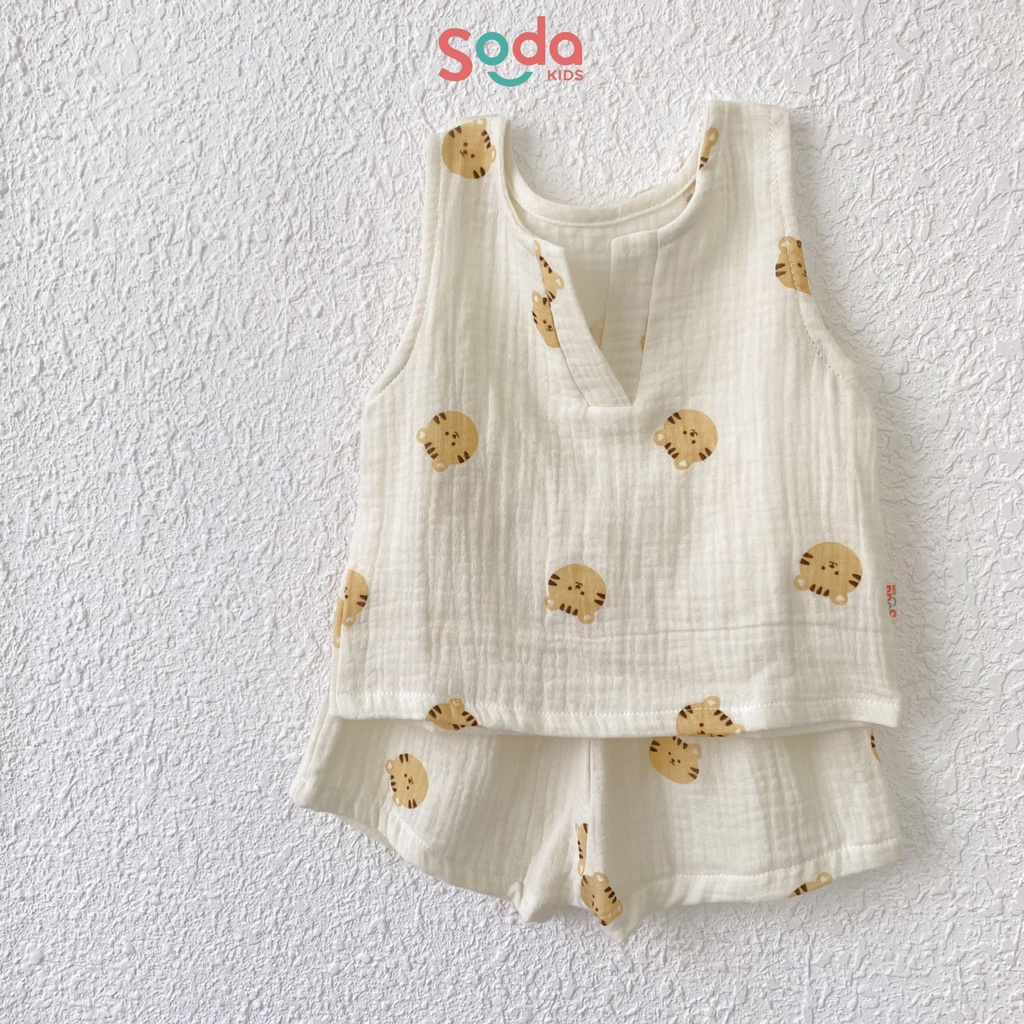 Bộ quần áo bé trai V-neck Set SODA KIDS thiết kế cổ V, chất liệu xô muslin mềm mại, thoáng mát