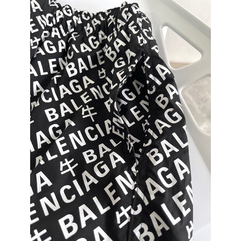 quần short đùi toàn thân in chữ balenciaga