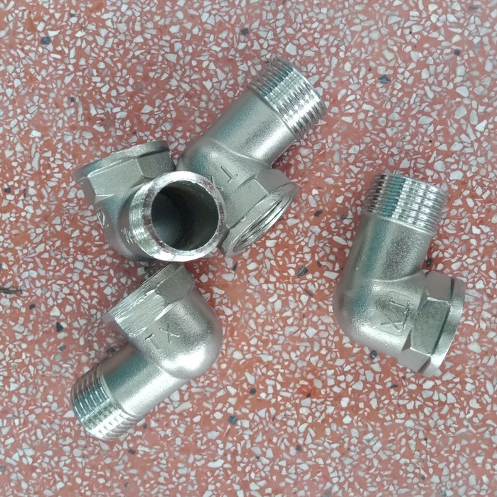 Cút  một đầu ren trong và một đầu ren ngoài 21mm