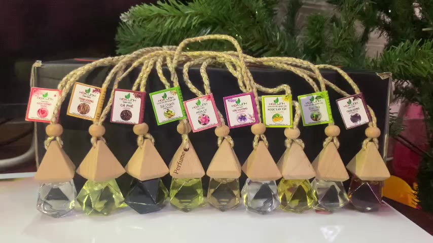 Tinh Dầu Treo Xe Ô Tô – Giúp Khử Mùi – Hơn Cả Sự Đẳng Cấp : Bạc Hà , Sả Chanh , Quế , Chàm | BigBuy360 - bigbuy360.vn