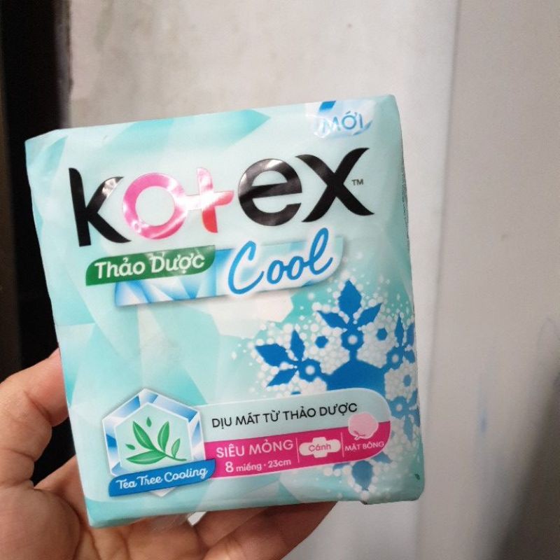 băng vệ sinh kotex thảo dược cool 8 miếng , 23cm.